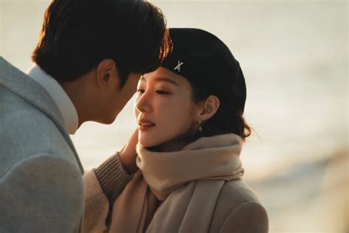 How should I lean in for a kiss?